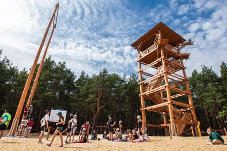 Adventure Tower - wieże widokowe lub z przeszkodami